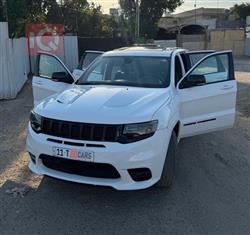 جیپ گراند شیرۆکی